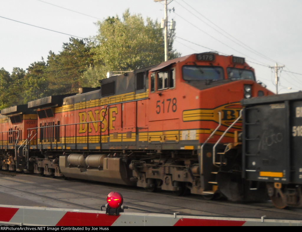 BNSF 5178